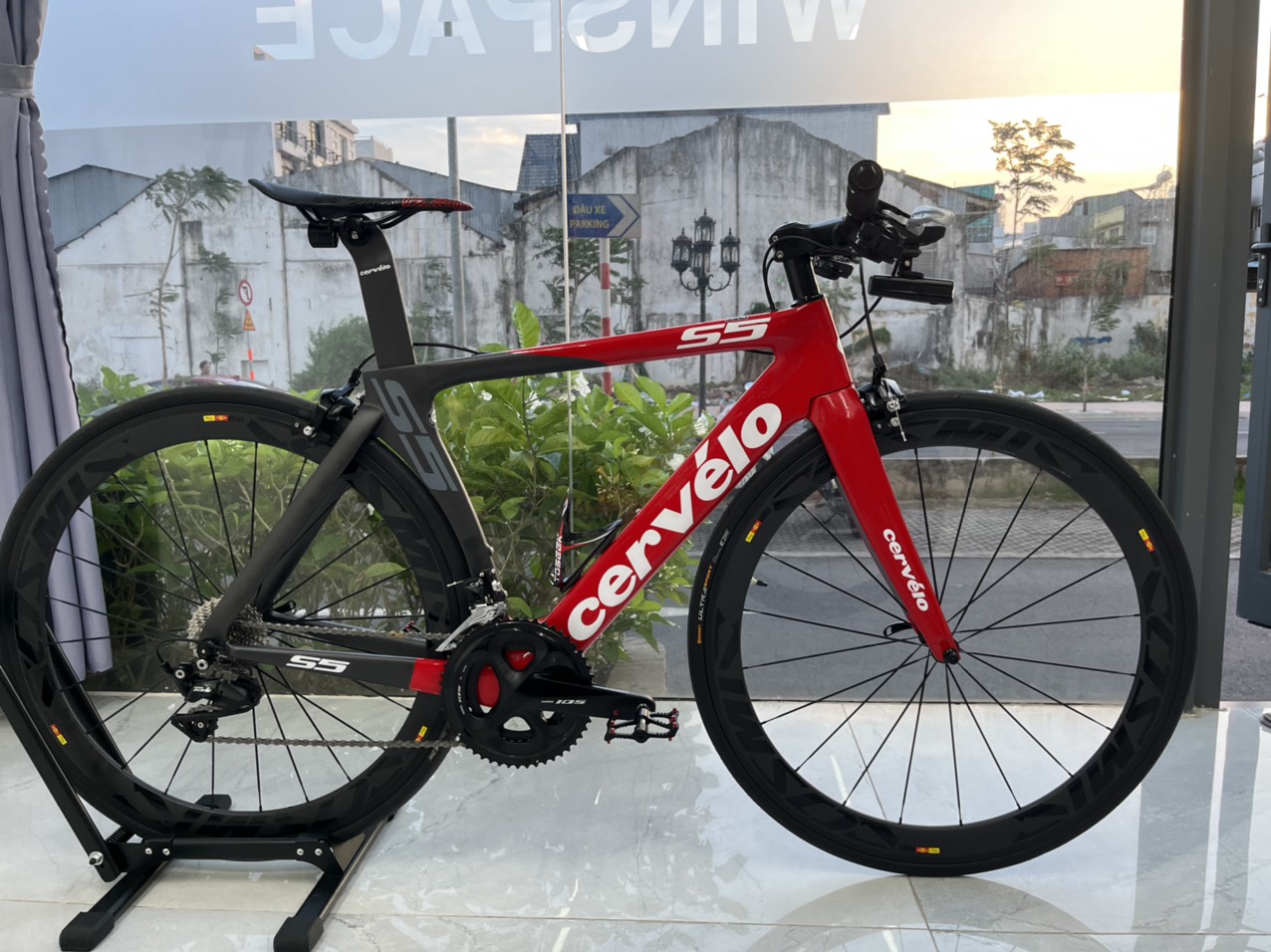 CERVELO S5 + MAVIC + GROUP R7000