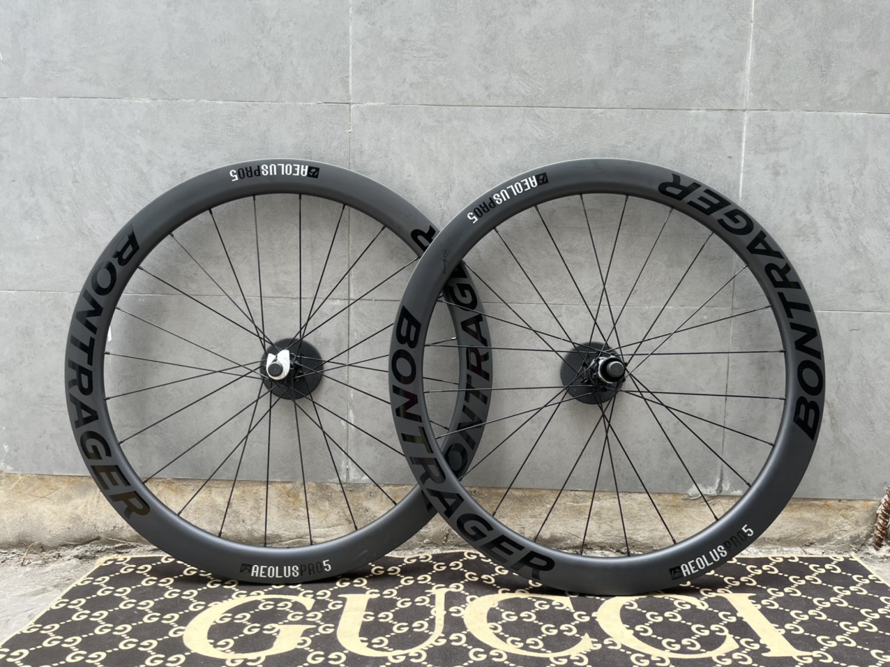 BONTRAGER TEM ĐEN TAIWAN