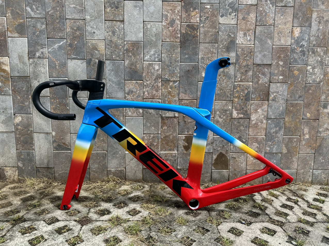 TREK MADONE SLR9 DISC NHIỀU MÀU