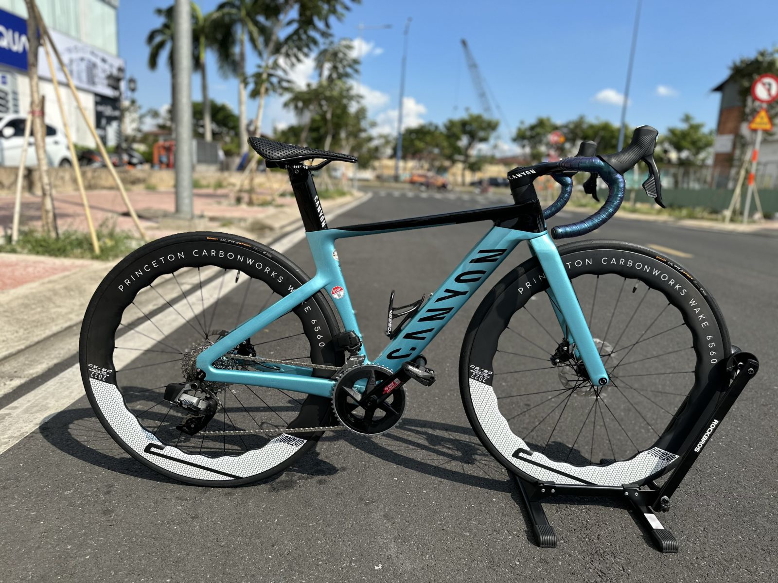 CANYON XANH BIỂN + GROUP SRAM RIVAL + BÁNH PRINCETON 6560