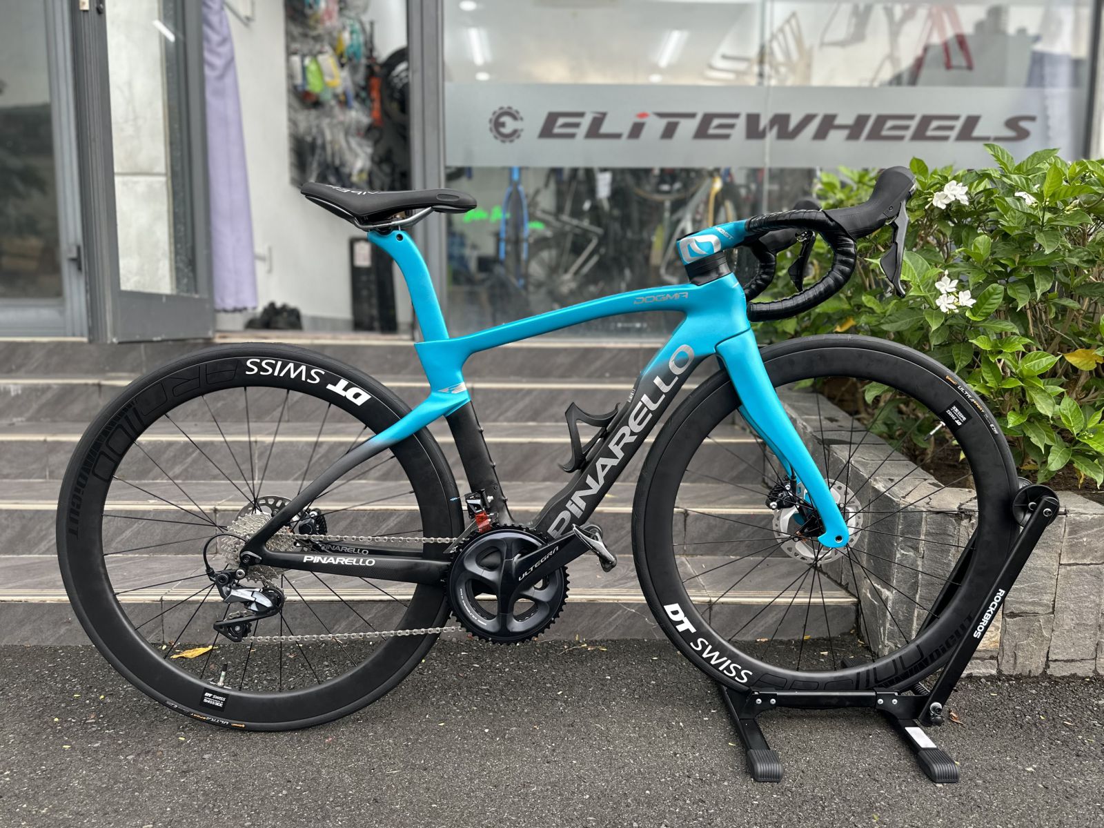 DOGMA F14 XANH ĐEN + GROUP ULTEGRA R8020 + BÁNH DT SWISS